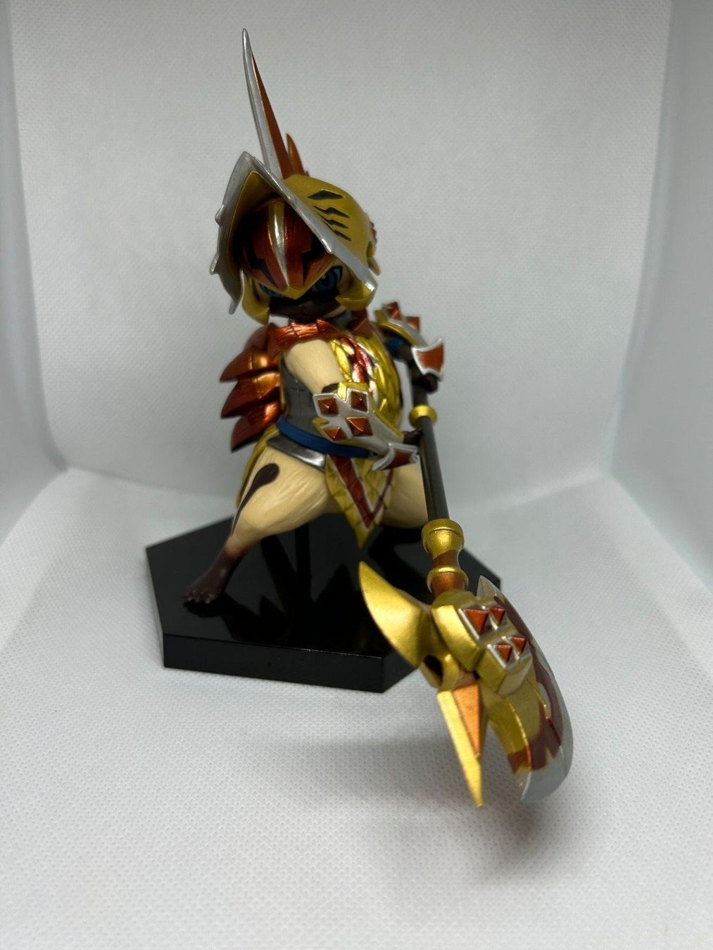 Capcom Statuette: Monster Hunter Palico figure – Usato da Lausanne venduto da Retro-geek