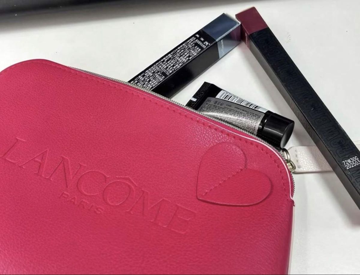 Lancôme Borse da donna: Pochette Lancôme – Nuovo e nell'imballaggio originale da Châtel-St-Denis venduto da Montclair_Swiss 1