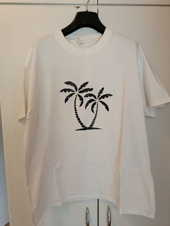 T-shirt nuova XL