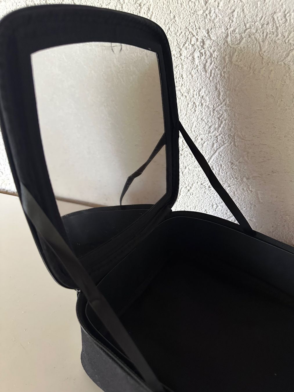 Chanel Kosmetikkoffer: Original Chanel Kosmetikkoffer, schwarz, neu – Neu (gemäss Beschreibung) aus Aarburg von flacon05 7