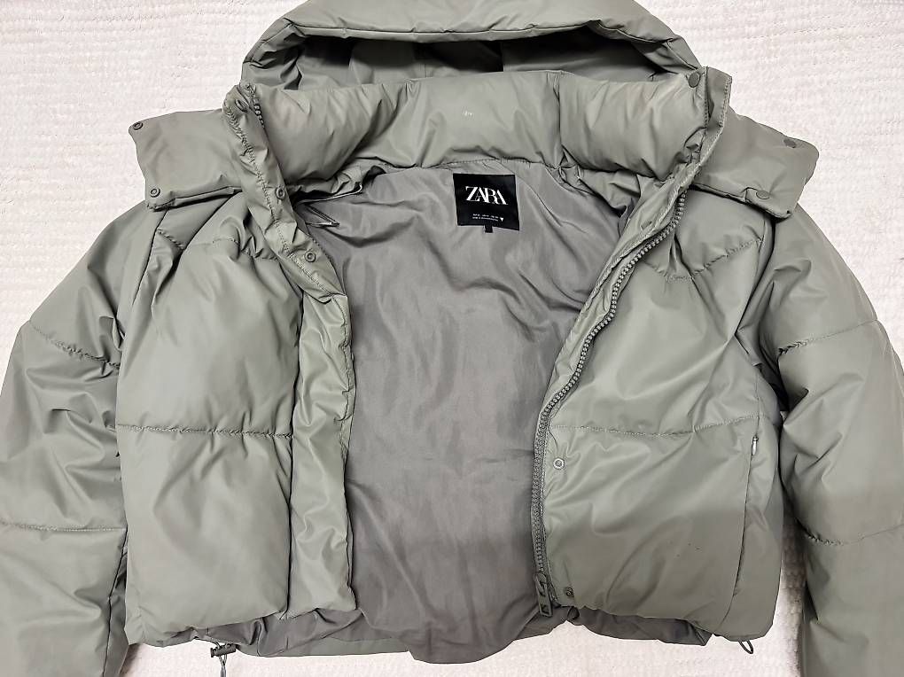 Vestes: Winterjacke  – D'occasion à Fribourg par hel_7rf2 2