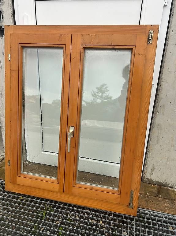 Fenster: Fenster – Gebraucht aus Frutigen von uma_qk2s 1
