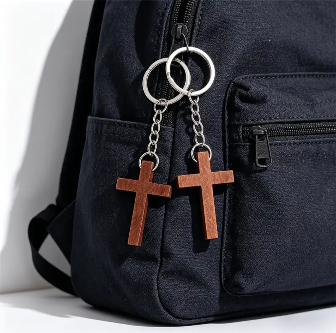 Portachiavi: 1 porte-clés croix en bois, NEUF – Nuovo e nell'imballaggio originale da Puidoux venduto da mic_c2fh 2