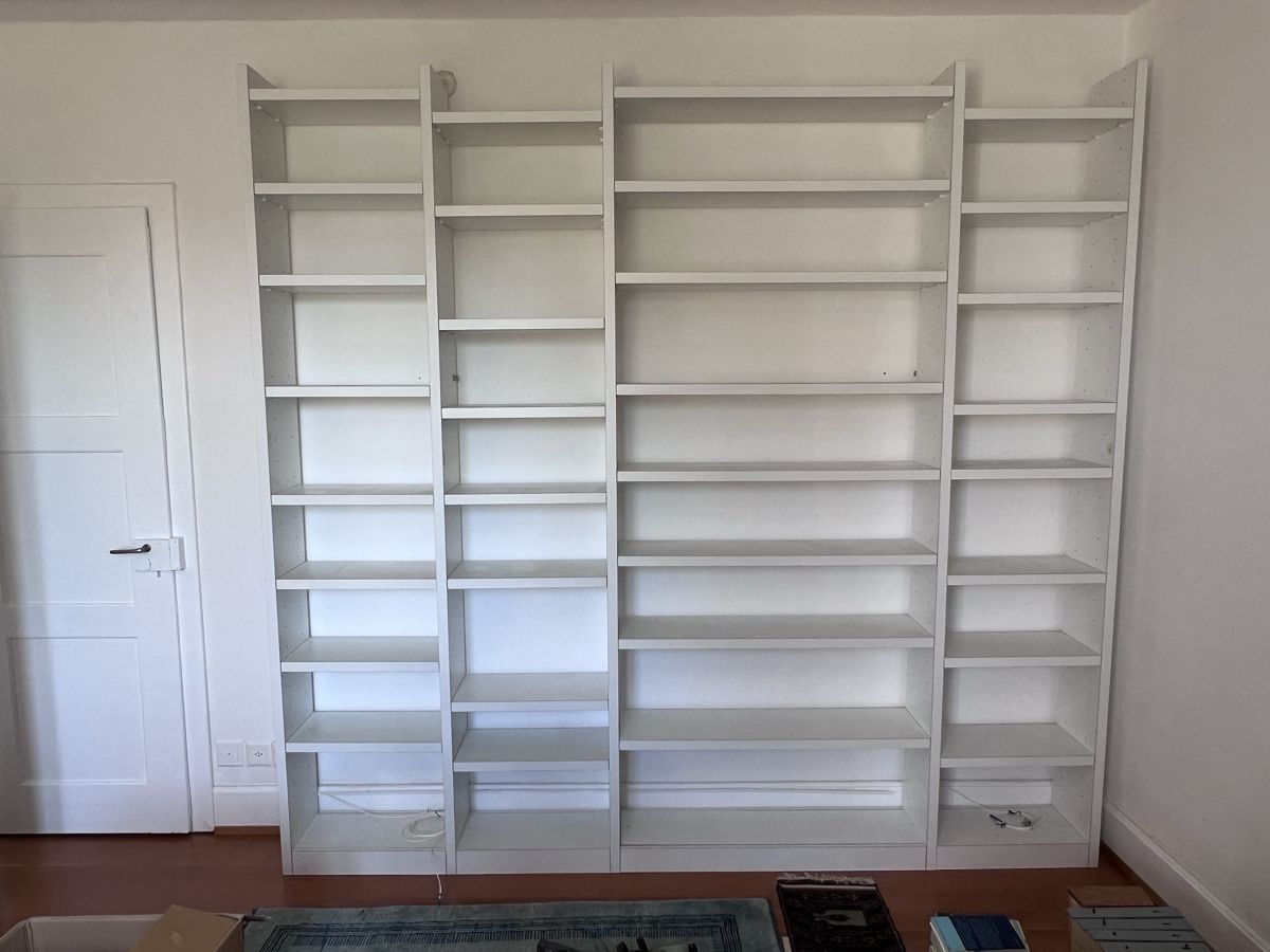 Regale: ABZUHOLEN IN RIEHEN: 2 grosse Bücherregale – Gebraucht aus Zürich von schlipflaus