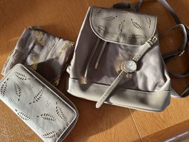 NEU! Rucksäckli mit Portemonnaie, Halstuch und Armbanduhr