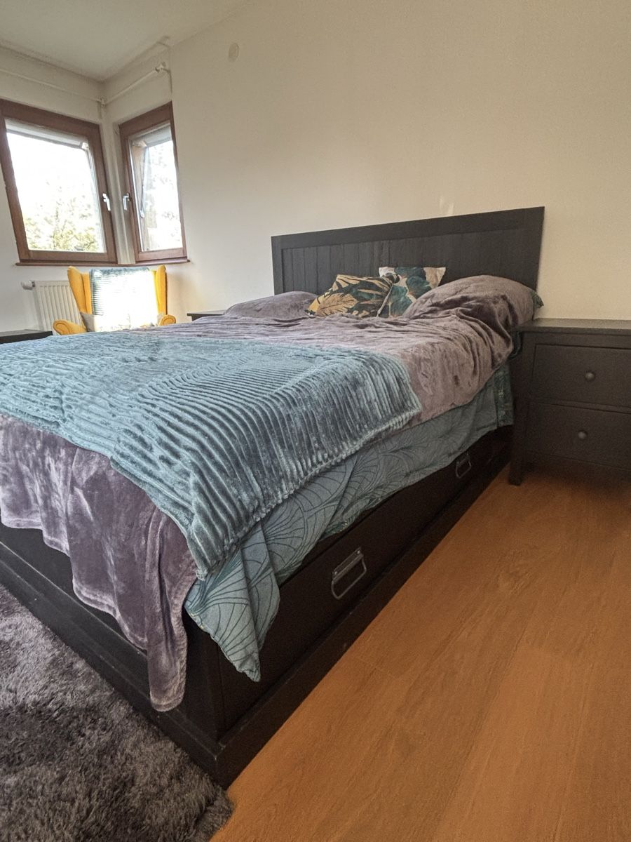 Letti: Ikea-Bett mit zwei Nachttischen – Usato da Basel venduto da flo_zvn9 1