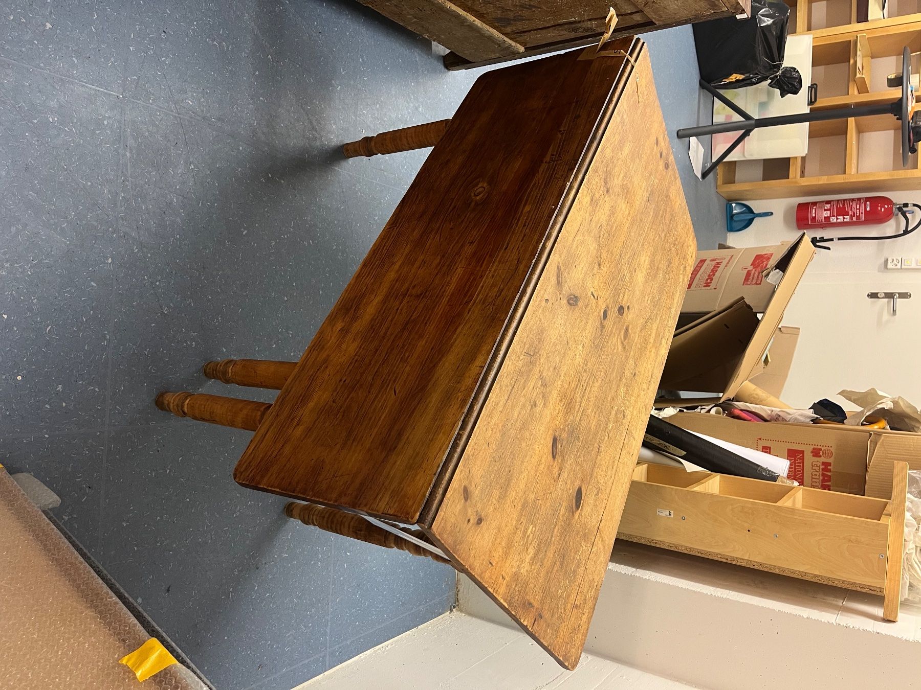 Tables: Kleines Klapptisch / Petite table pliante – D'occasion à Zürich par Hphn 1