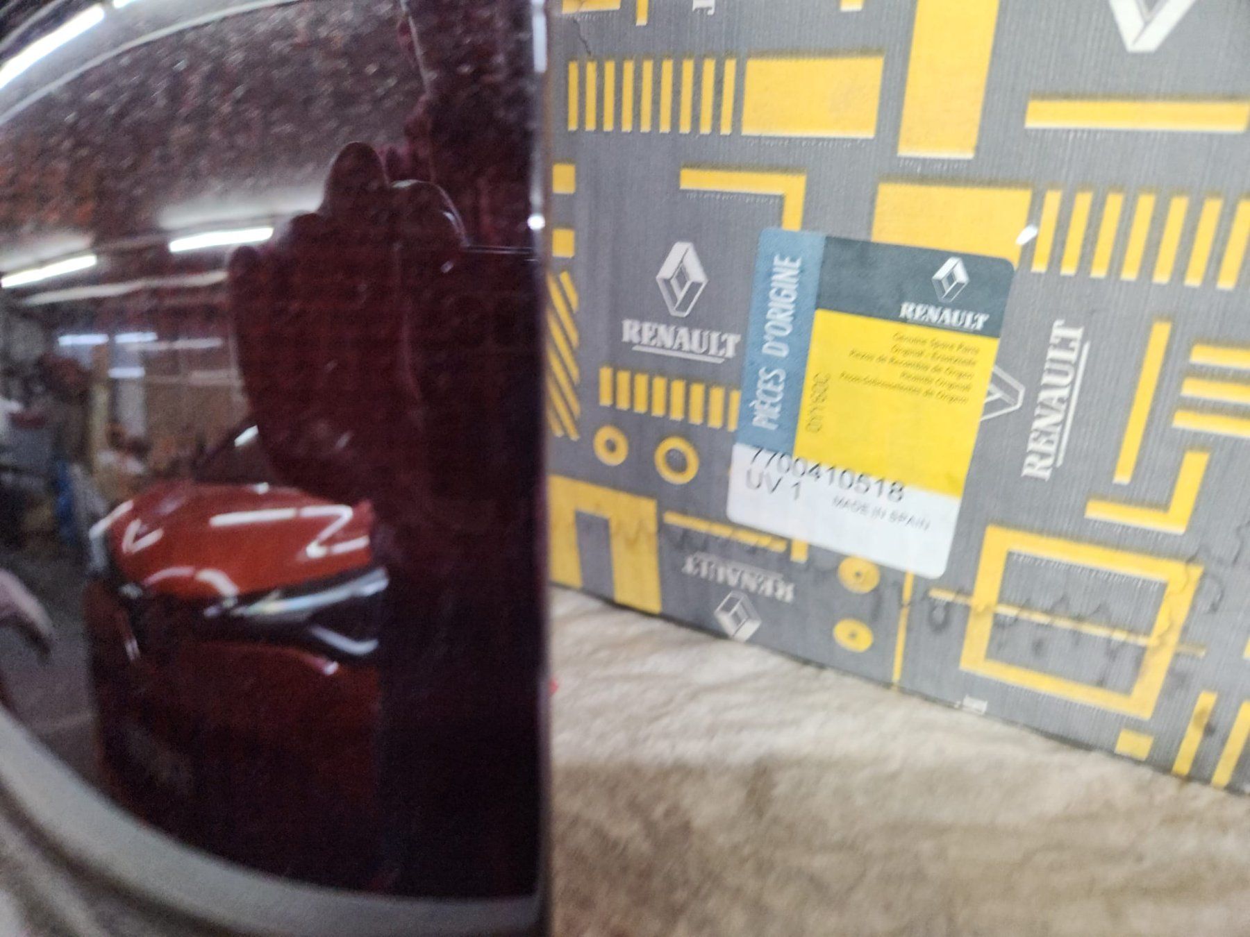 Renault Automobili: Renault Clio Jg. 2000  Rücklichter dunkel lackiert – Usato da Rüti ZH venduto da sevenup1972 1