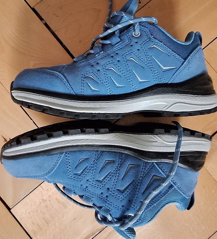 Scarpe da donna: Trecking Schuhe – Usato da Bern venduto da Pacco1993 2