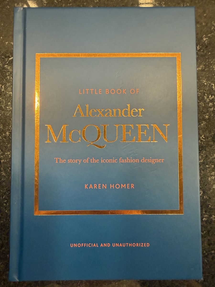 Libri: Little Book of Alexander McQueen – Usato da Zürich venduto da Koller.S