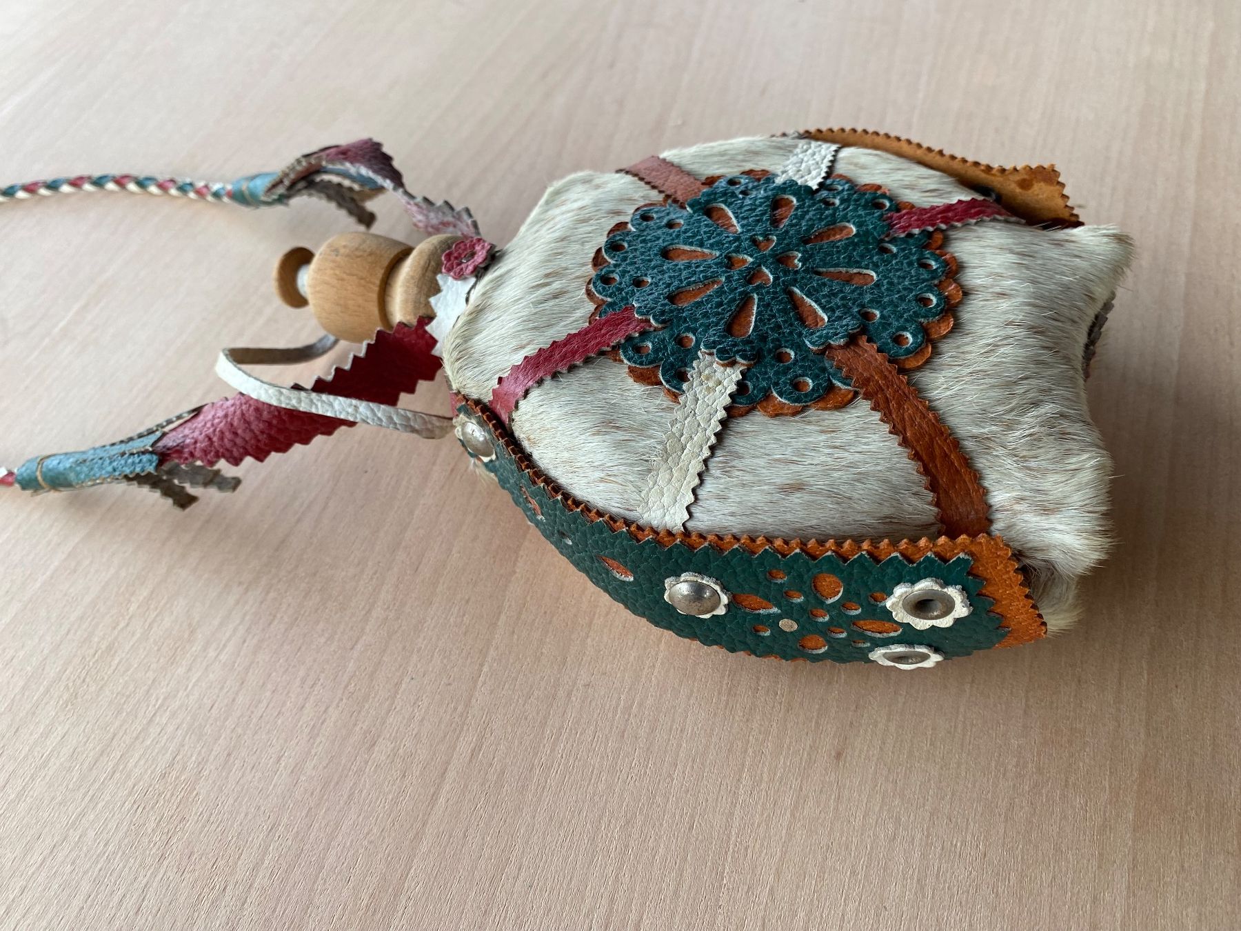 Glocken & Treicheln: schöne ungarische Hirtenflasche / Feldflasche – Gebraucht aus Feldbach von Olive1 2