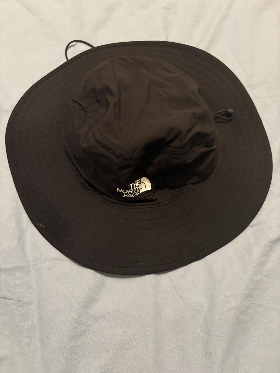 North Face Copricapi, berretti & cappellini: Chapeau The North Face S/M – Nuovo (secondo la descrizione) da Petit-Lancy venduto da Lio212