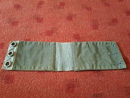 Leuchtgamasche mit Nietenknöpfen