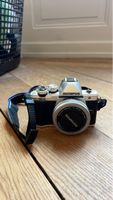 Olympus OM-D E-M10 Kamera mit 14-42mm Objektiv