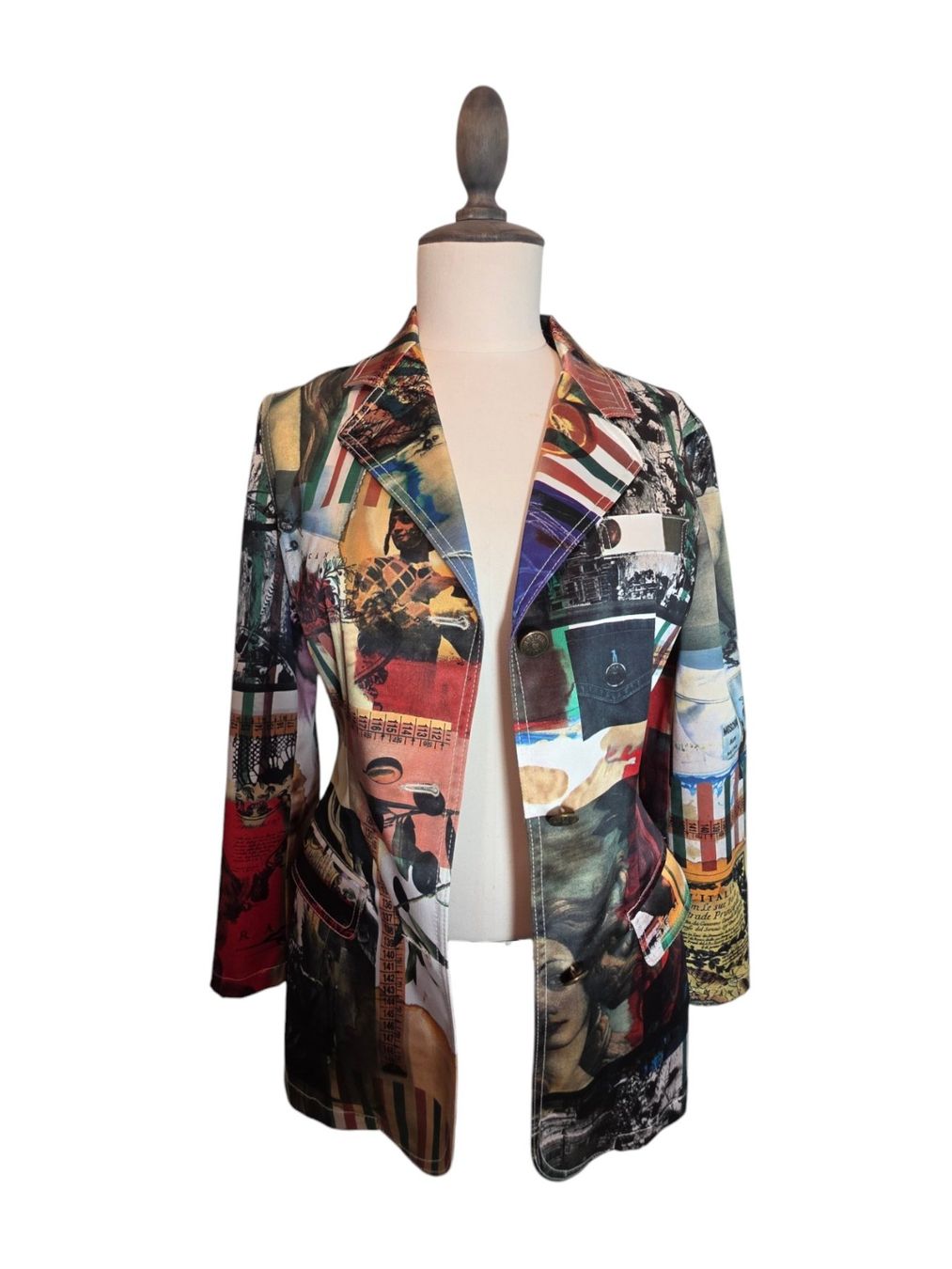 Moschino Jacken: Moschino Blazer – Gebraucht aus Zürich von ANU-AnimalsNeedUs 4
