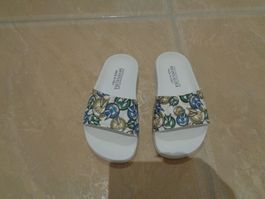 Monnalisa neue Badeschuhe, 27/28