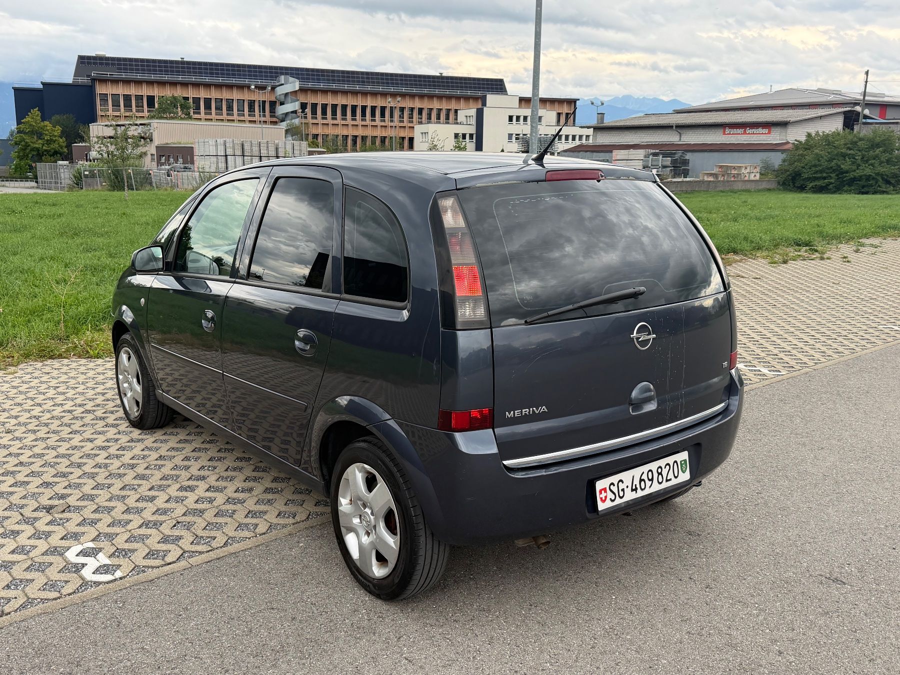 Opel Autos: Opel Meriva – Gebraucht aus Altstätten SG von nuli 3