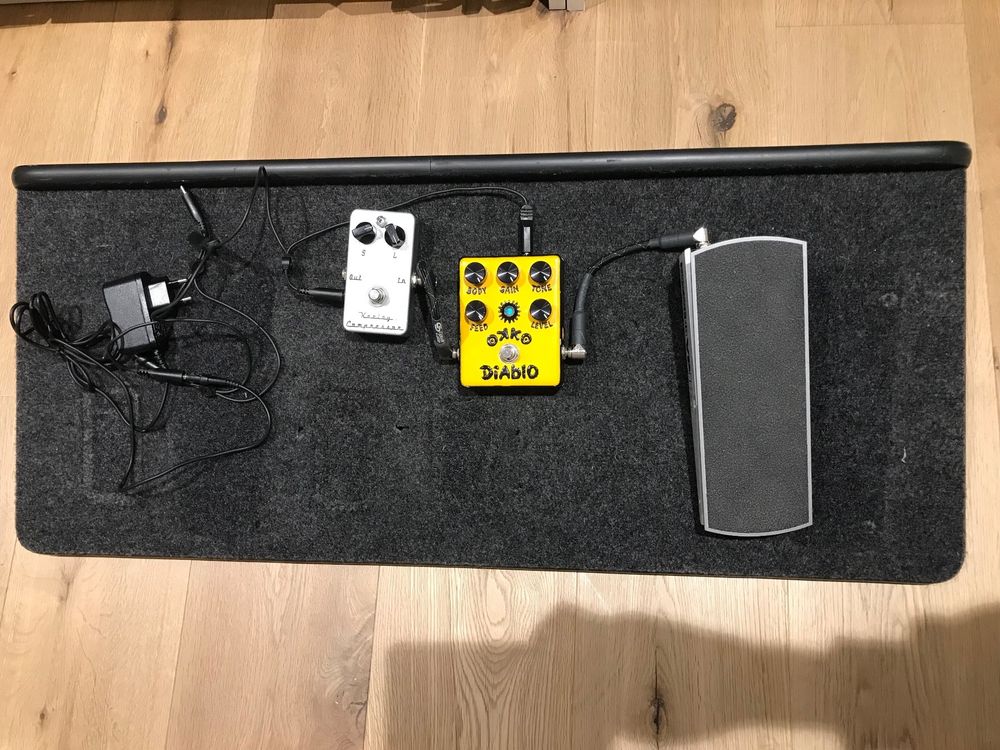 UPELLA Gitarren-Pedalboard Aus Aluminium – 56,9 X 32,8 Cm, Mit Tragetasche – Für Effektpedale