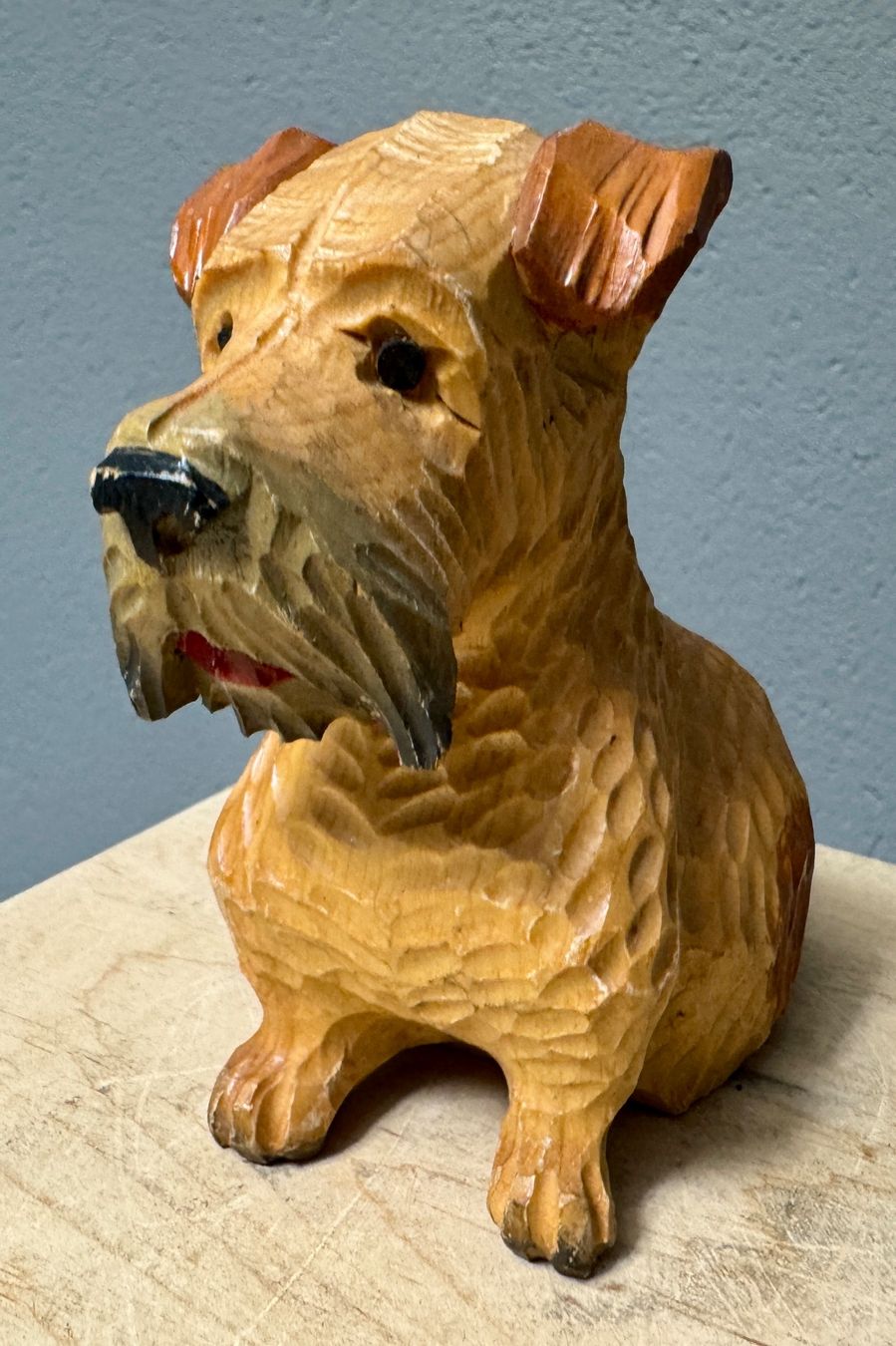 Statuette: Schnitzerei Figur Brienzer Schnitzerei Holz TERRIER 10.5 cm – Usato da Rothrist venduto da Luckywinner 1