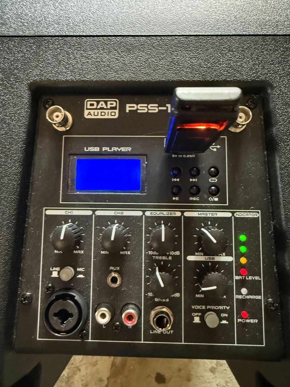 Lautsprecher: Système de sonorisation 10'' portable sur batterie. – Gebraucht aus Villars-Mendraz von pch63 3