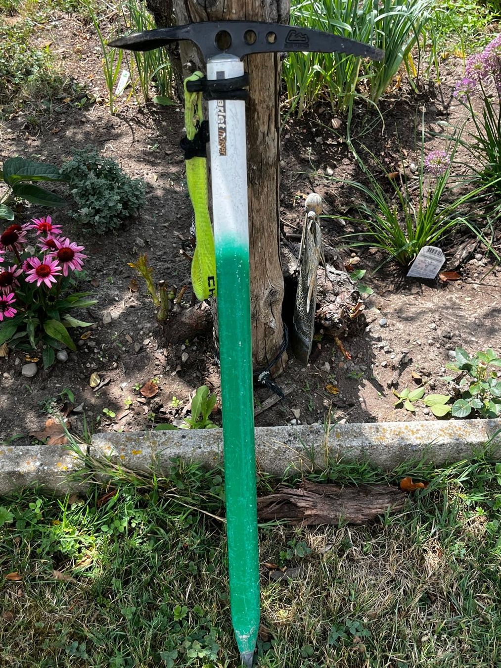 Kletterausrüstungen: Charlet Moser Vanoise Eispickel – 70 cm – Gebraucht aus Tafers von JP911