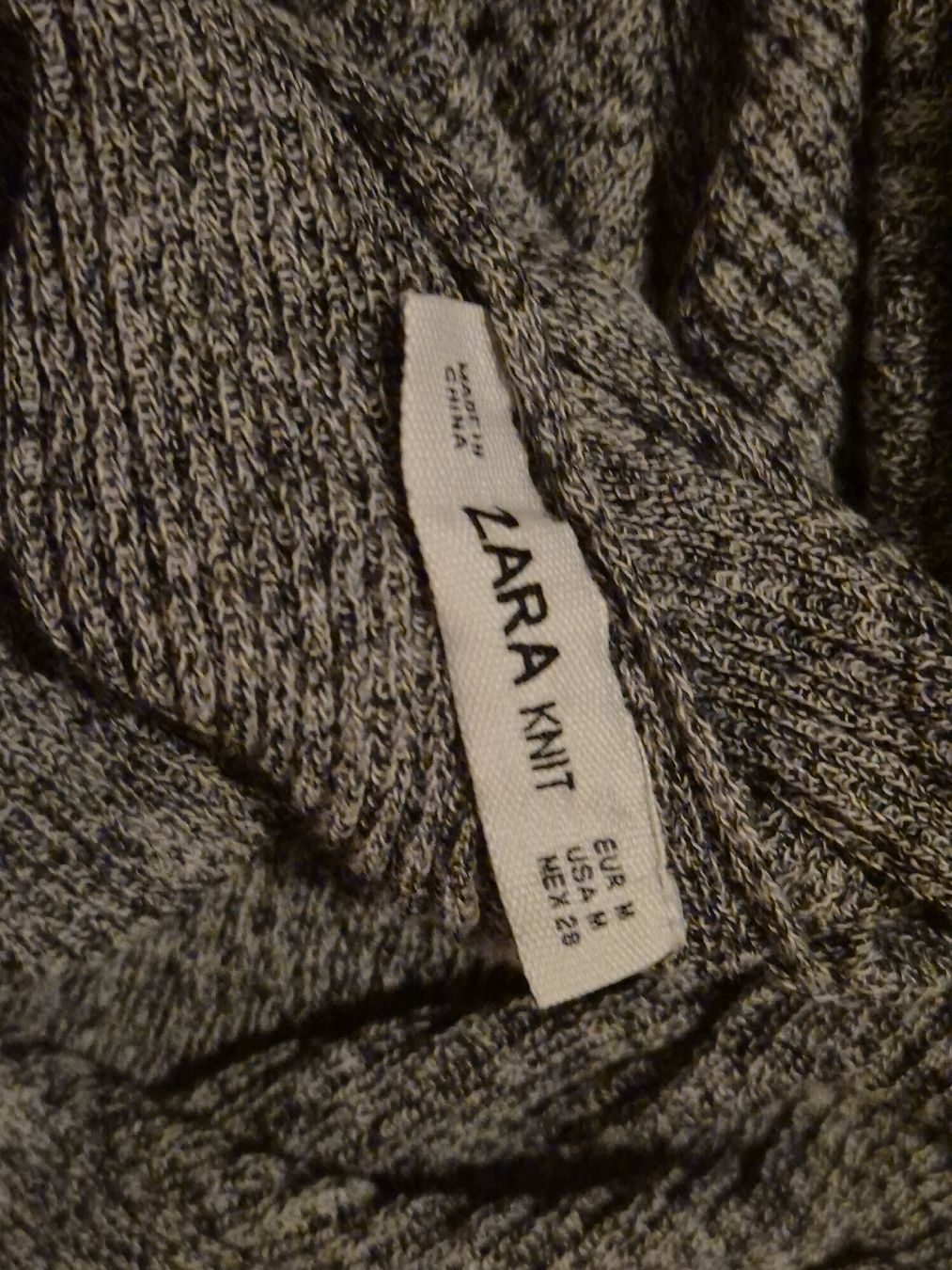 Zara Top: Zara Knit Grey Top, Size M, Great Condition! – Usato da Basel venduto da and_zvv7 2