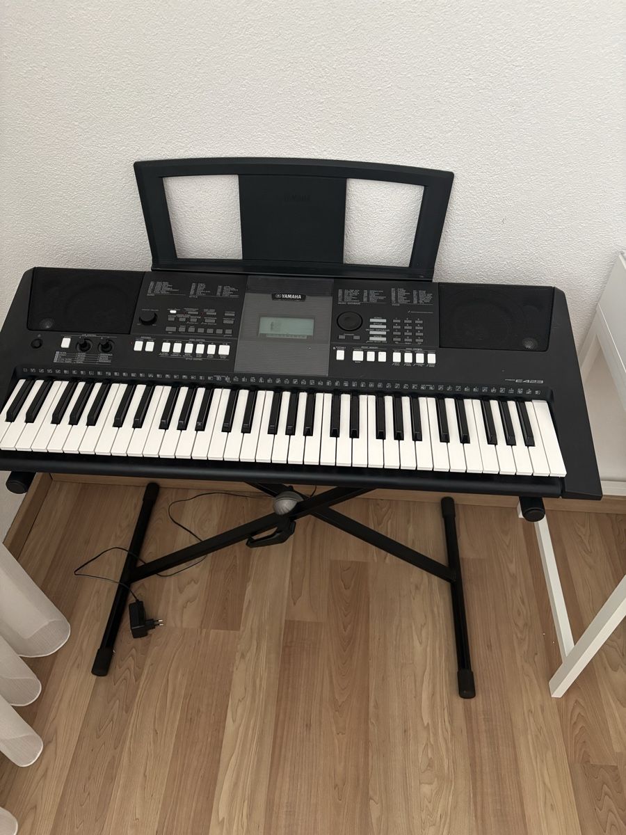 Tastaturen: Clavier Yamaha PSR-E423 bon état – Gebraucht aus Pieterlen von Adarela 2