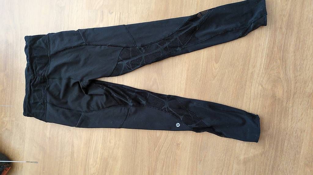 Leggings: Lululemon Leggings Mesh Schwarz Grösse 2 oder 4 – D'occasion à Winterthur par han_8ytn 3