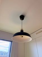 Neuwertige Lampe