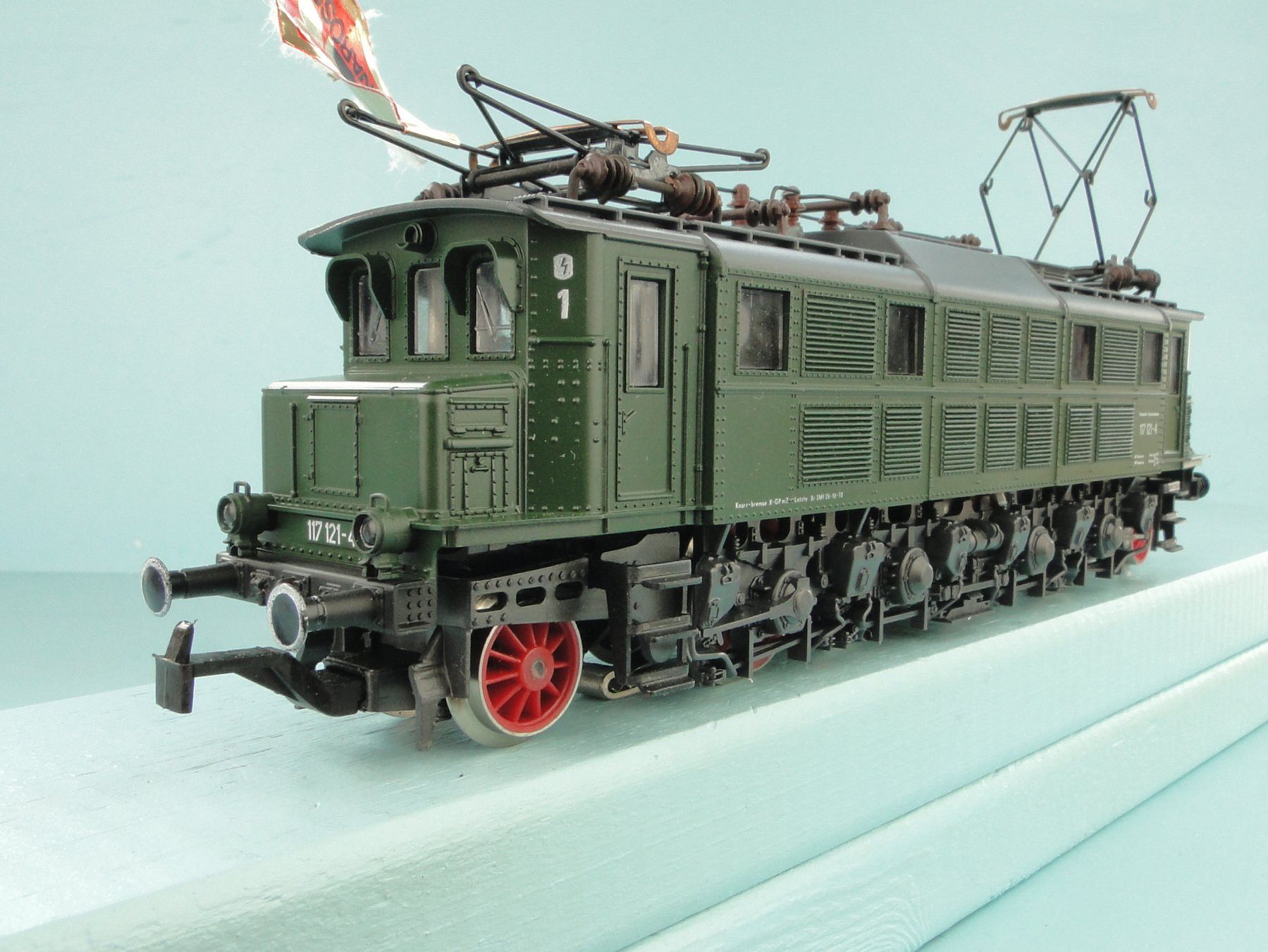 Rivarossi Modellini di ferrovie: Rivarossi H0 1340 DB E 117, neuwertig, AC – Usato da Bülach venduto da cann11 1