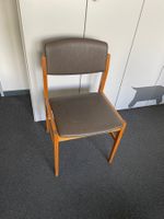 2 Esszimmerstühle aus massivem Holz