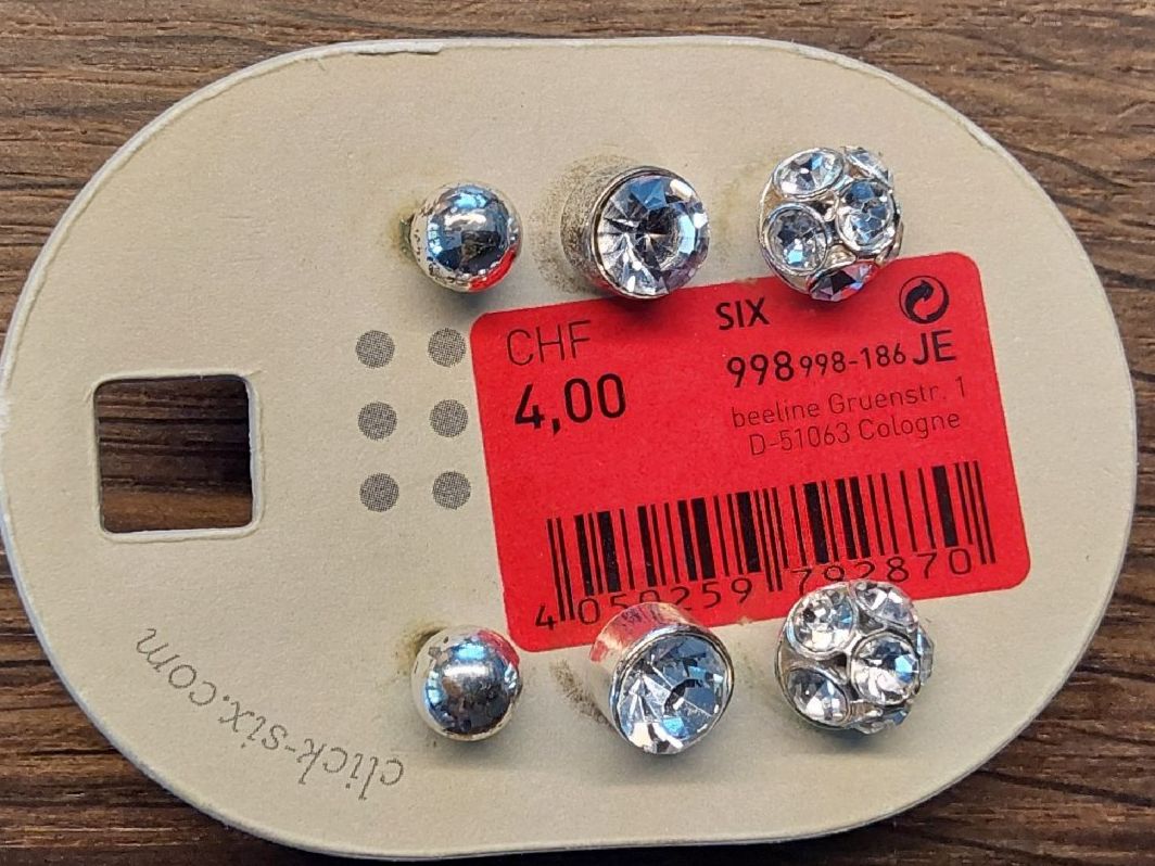 Ohrringe & -stecker: 3 Paar Ohrstecker six neu – Neu und originalverpackt aus Köniz von scopello12