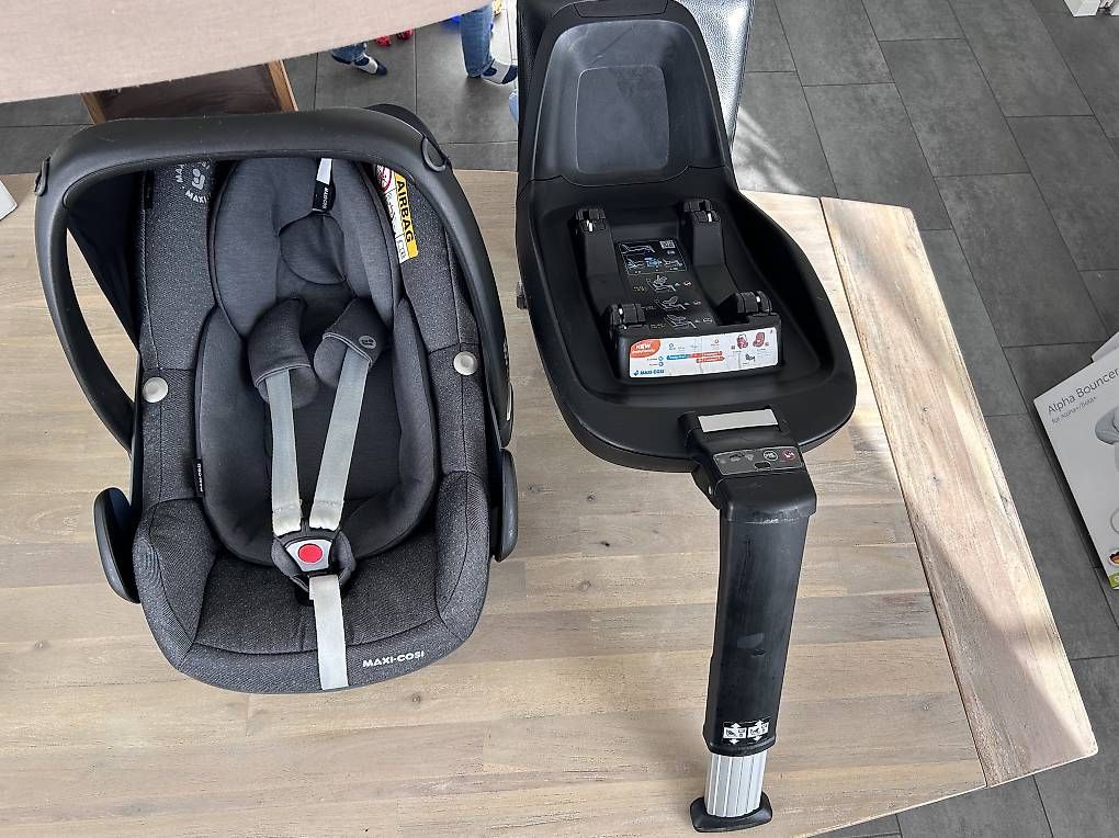 Maxi-Cosi Auto-Kindersitze: Maxi-Cosi Babyschale Pebble Pro i-Size mit Isofix Basis – Gebraucht aus Bonstetten von tan_x2hz