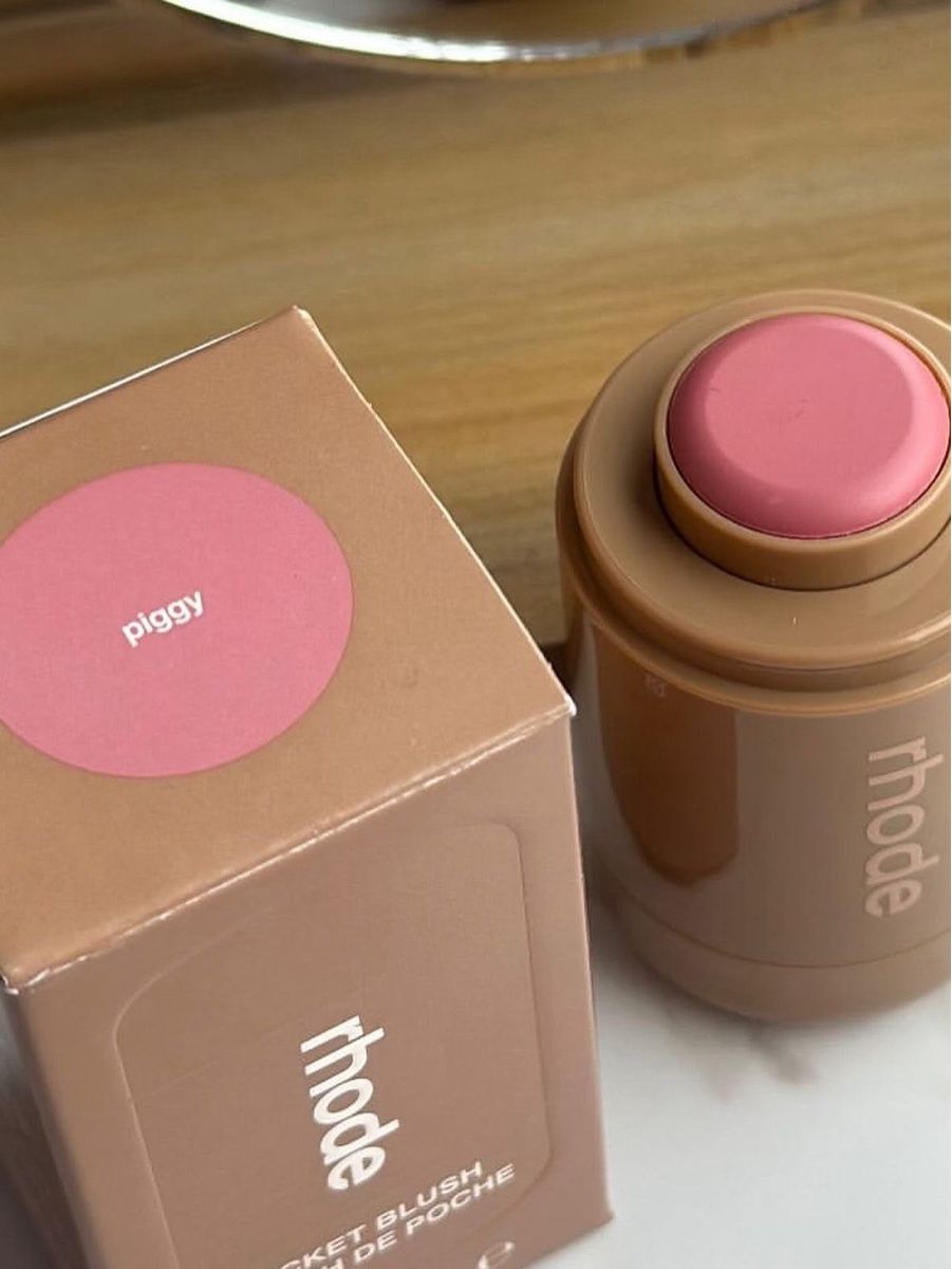 Rhode Maquillage: Rhode Pocket Blush Piggy Neu – Neuf avec emballage d'origine à Arch par sibylle.anne