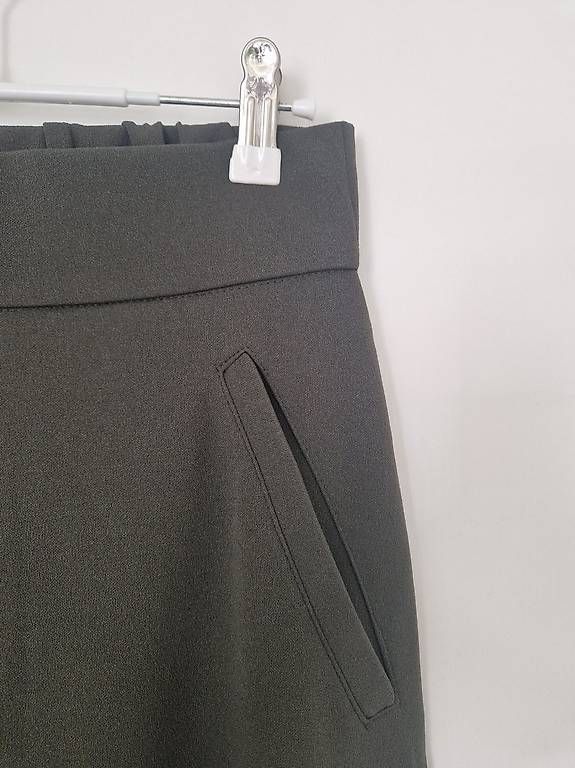 C&A Pantaloni: Hose mit Taschen. Größe S. – Nuovo (secondo la descrizione) da Dübendorf venduto da Olenaaa 1