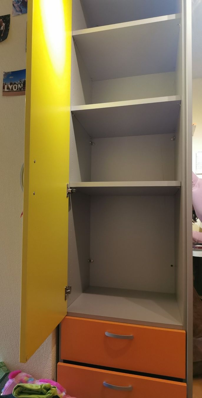 Armadi: Kleiderschrank – Usato da rhäzüns venduto da Pyali 2
