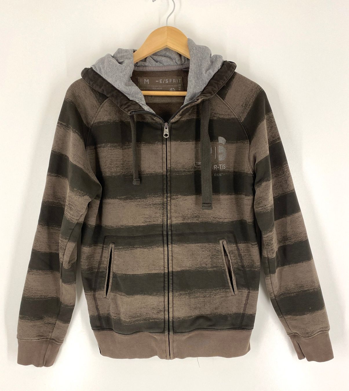 Esprit Jacken: Esprit Sweatjacke mit Kapuze, Grösse M – Gebraucht aus Mülligen von Chleeblatt1941