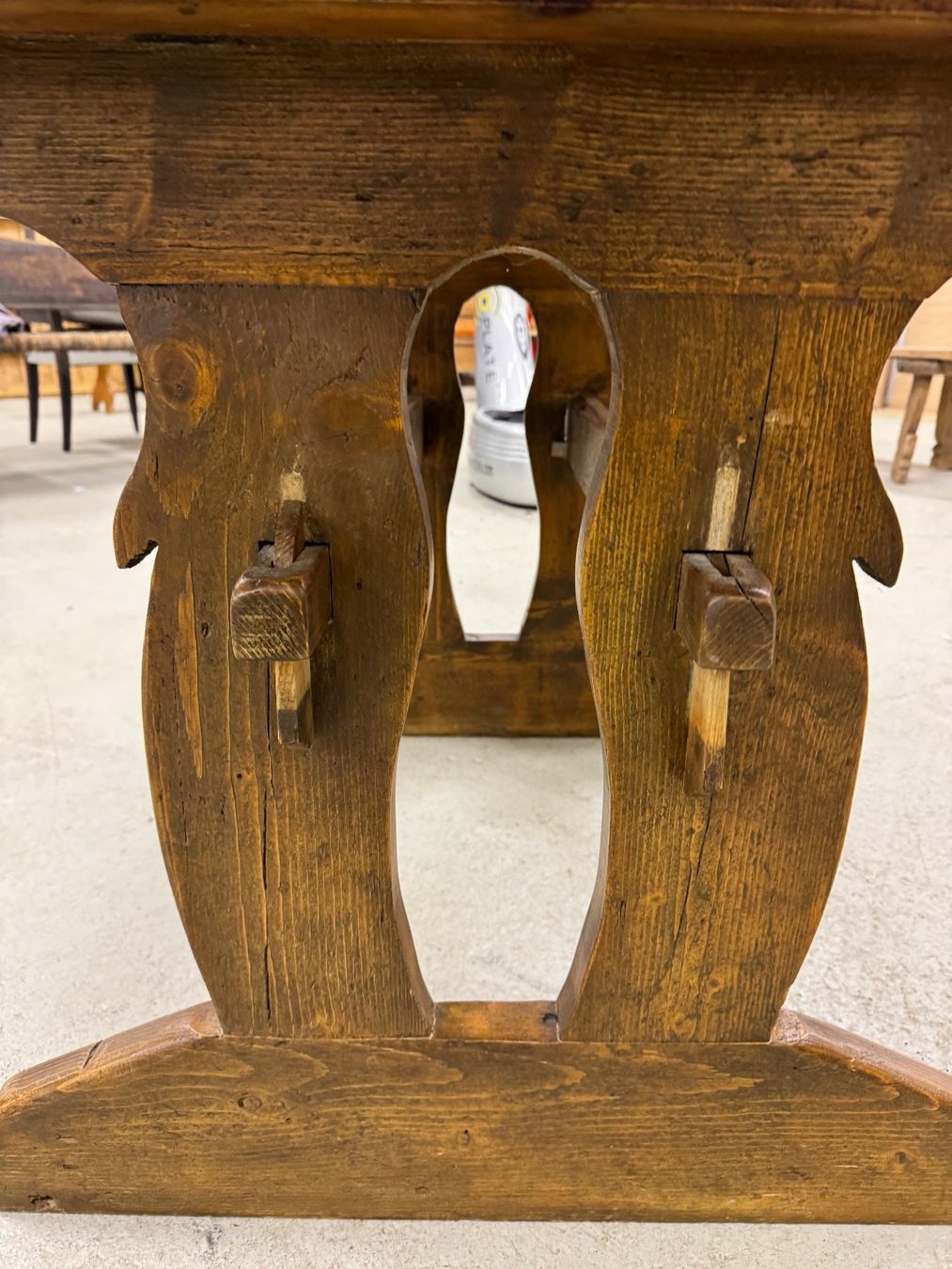 Tavoli: Exquisite Rustic Wooden Table – Usato da Oeschseite venduto da -Luxury-On-Line- 3