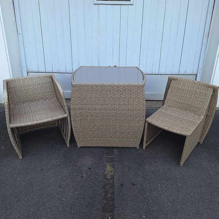 Set de table et chaises: Balkontisch mit 2 Stühle  – D'occasion à Luzern par Teddybaer_Luzern 1