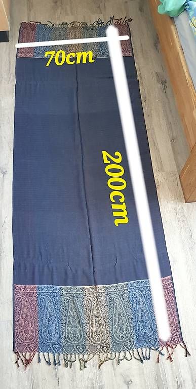 Foulard & Sciarpe: Très grande Echarpe Himalaya – Usato da Servion venduto da meno999 1
