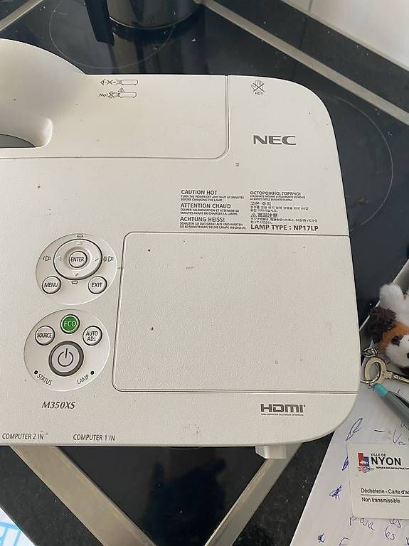 Videoprojektoren: Projecteur NEC  – Gebraucht aus Gland von gil_8782 1