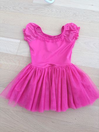 Tanzkleid Mirella Grösse 8-10 Pink