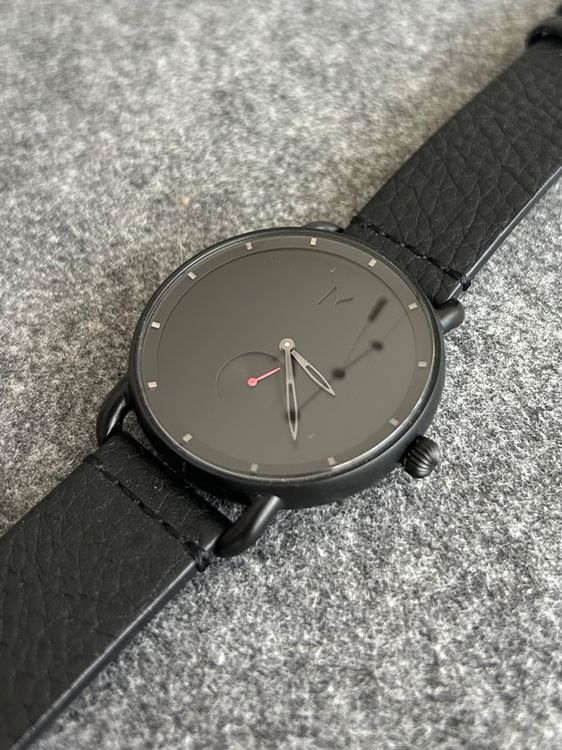 Montre MVMT 'ALL 316L' - Boîtier Acier Inoxydable Noir - Bracelet Cuir Noir - Chronographe - Occasion