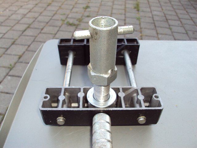 Tutti gli attrezzi: Schraubstock - Aluminium - Backenbreite 150mm – Usato da Kaltbrunn venduto da hotspot74 2