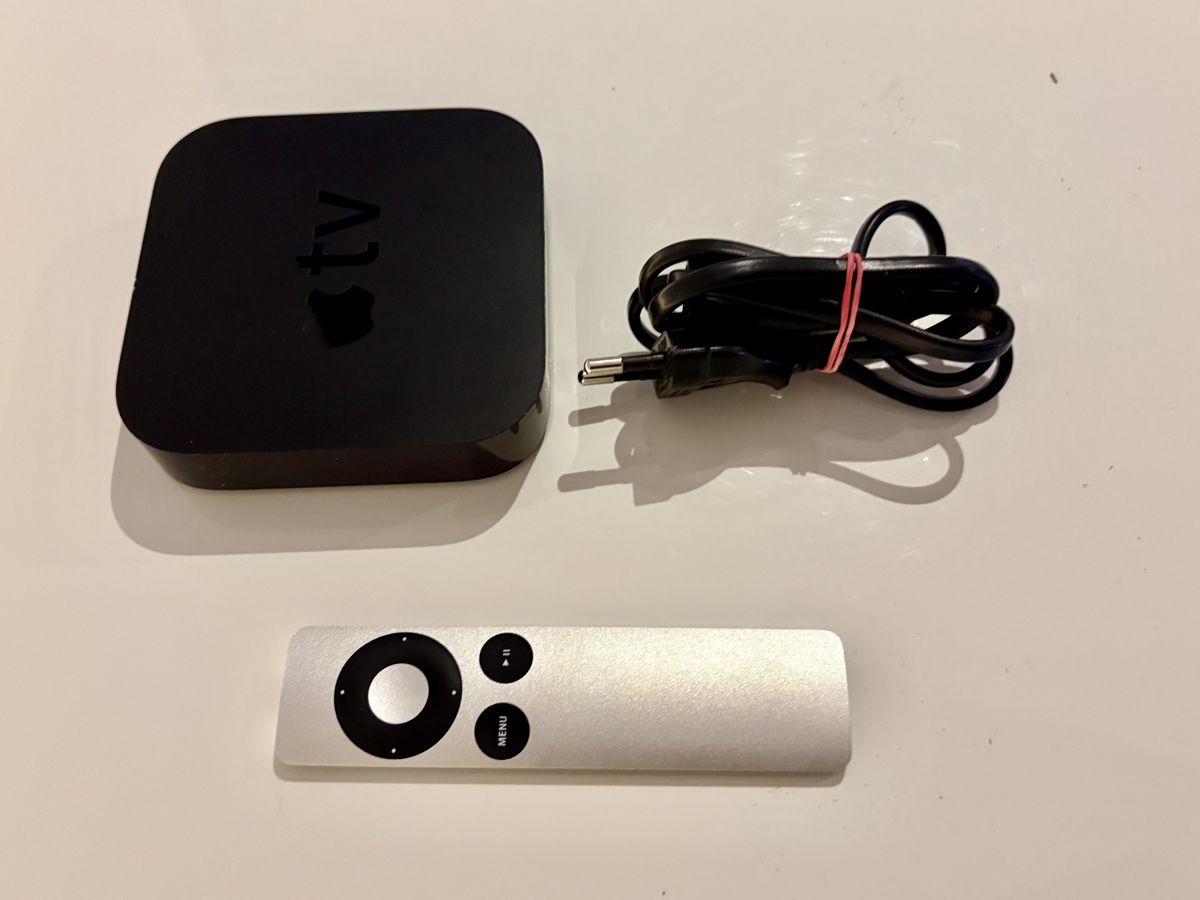 Apple Sistemi audio & multimediali: Apple TV Box (Model: A1469) – Usato da Baltschieder venduto da Wengi