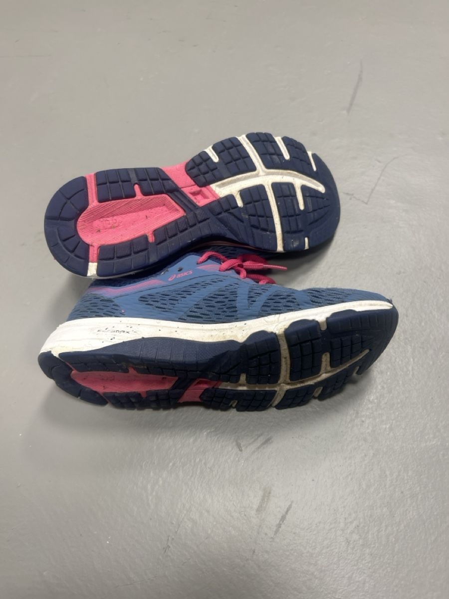 Asics Scarpe per ragazze: Asics GT-1000 – Usato da Itingen venduto da murmelis003 2