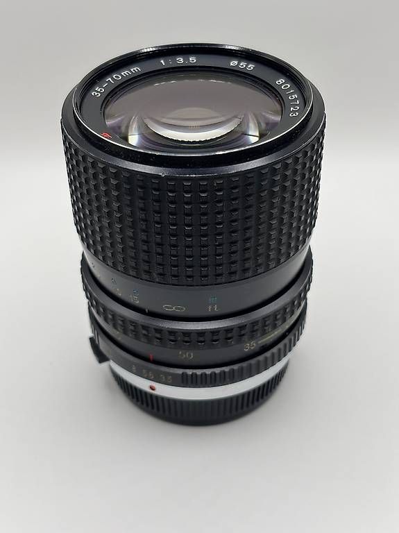 Tokina Objektive: Tokina RMC 35-70mm f3.5 Zoom Objektiv OM Mount – Gebraucht aus Merenschwand von Sbj