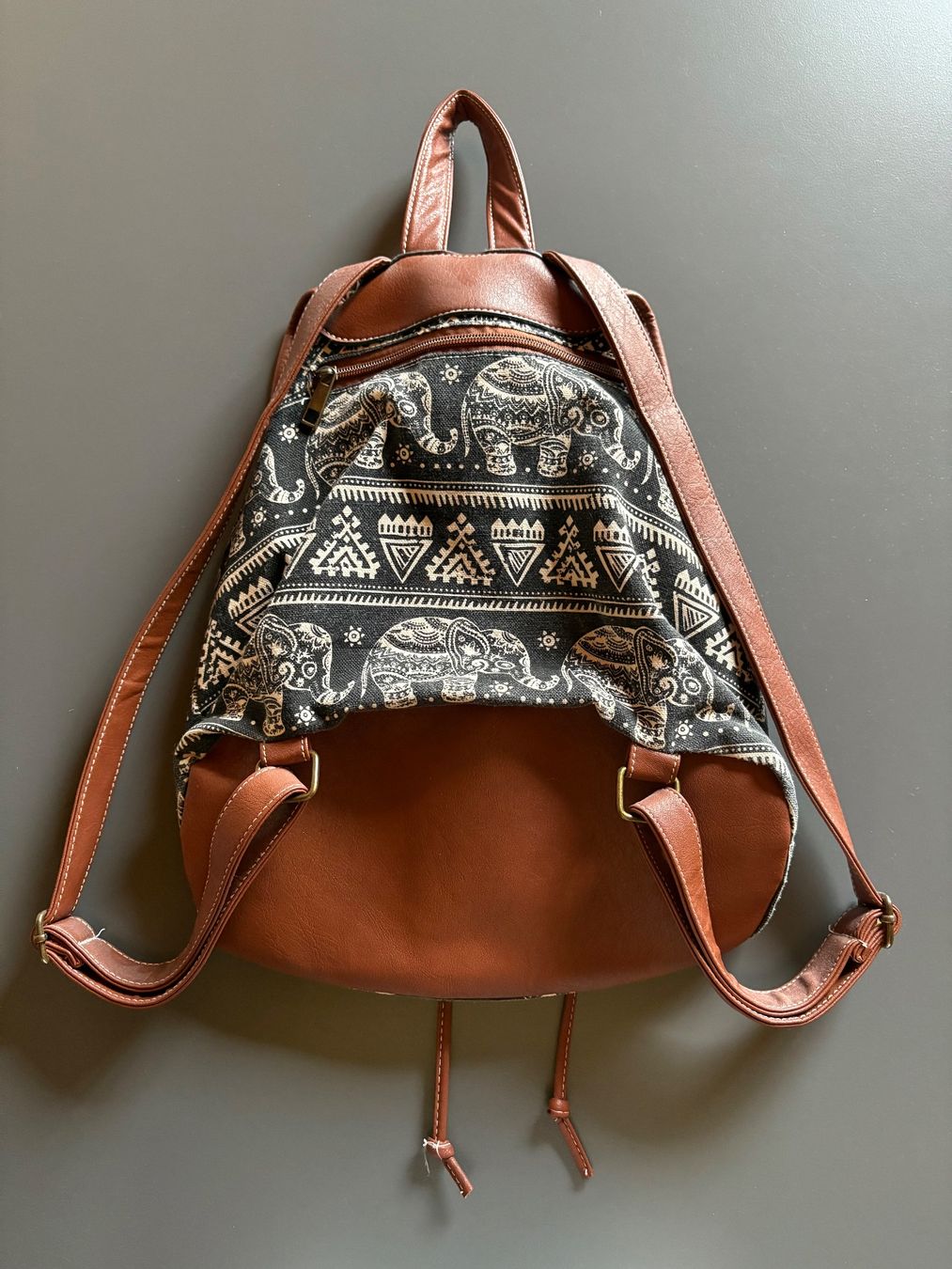 Zaini: Rucksack mit Elefantenmuster im Ethno-Stil - Top-Zustand – Nuovo (secondo la descrizione) da Güttingen venduto da norwis3 1