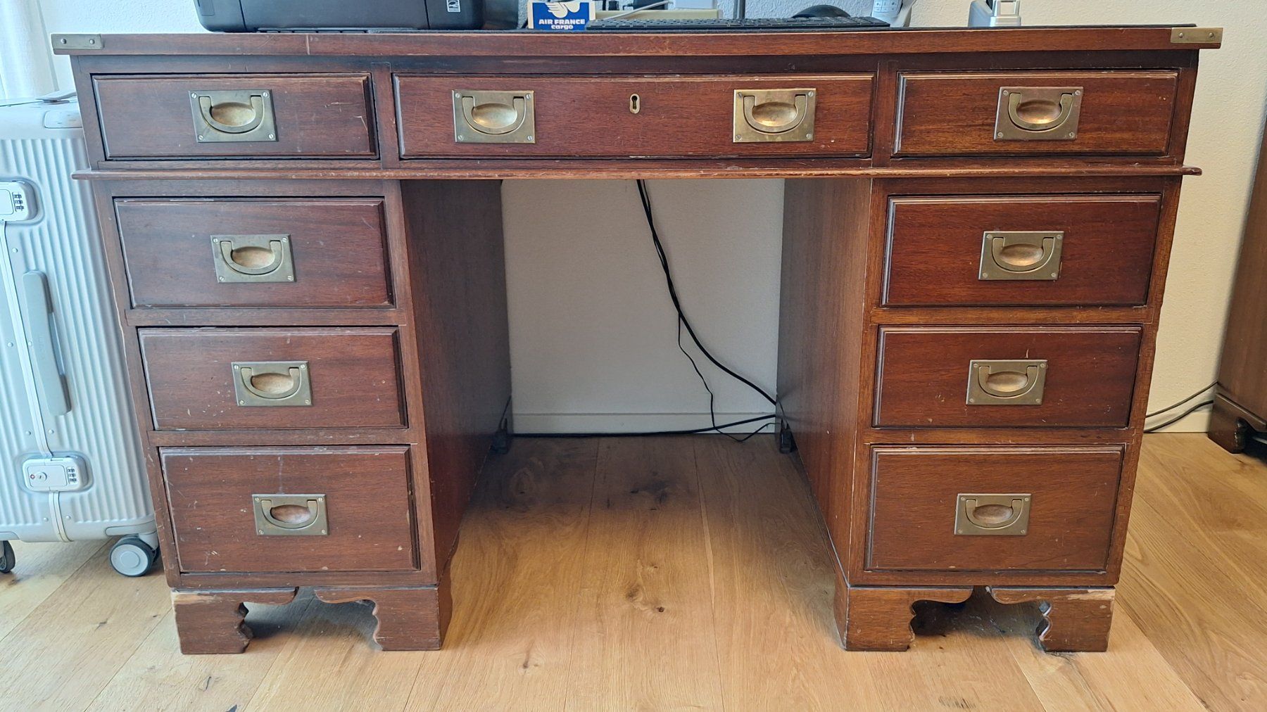 Scrivanie: Bürotisch aus massivem Holz – Usato da Fällanden venduto da Ricardo-Vic