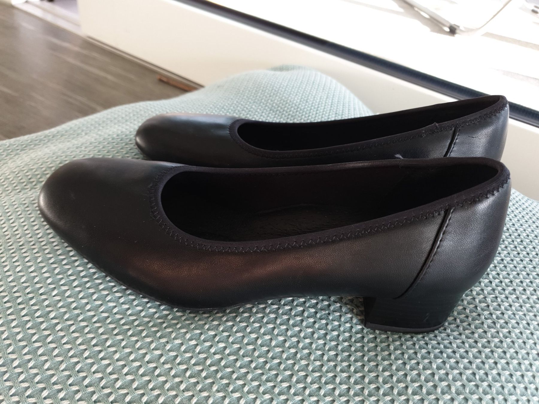 Scarpe da donna: Elegante, bequeme Pumps – Nuovo (secondo la descrizione) da Schmerikon venduto da Oxbow